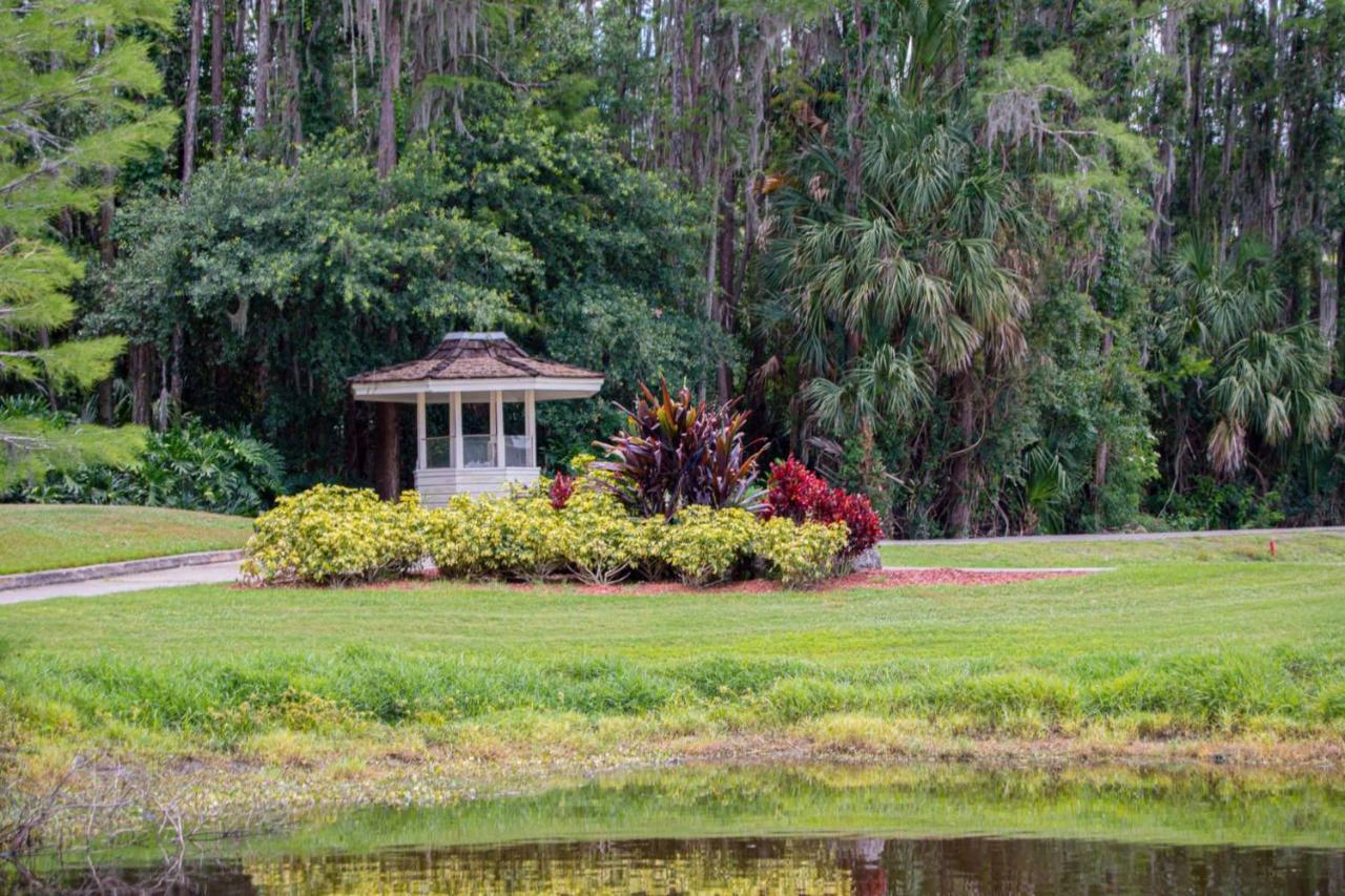 Golf And Tennis Community-Lakeview Oasis-Private Patio Villa Wesley Chapel Exterior photo